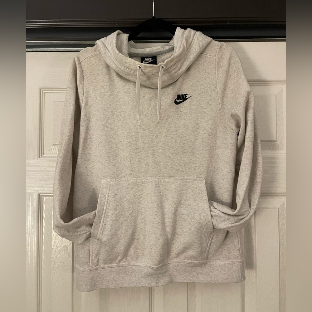 Nike Women’s Medium Turtle Hoodie